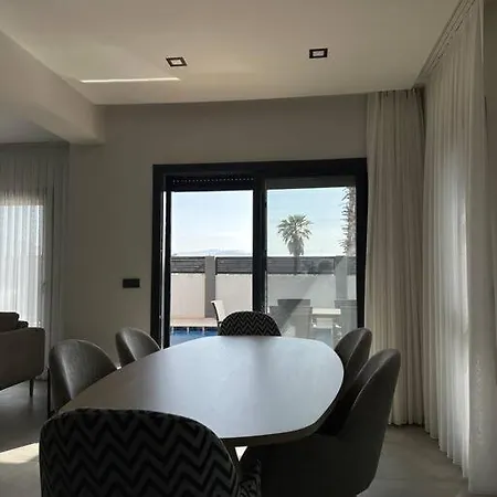 Venezia 4 Bedrooms 빌라 페티예