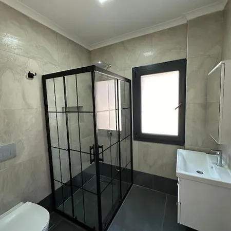 Venezia 4 Bedrooms * 페티예