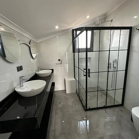 Venezia 4 Bedrooms 빌라 *